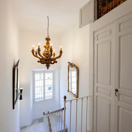 Pries Homes - Little Lotus Apartment *
